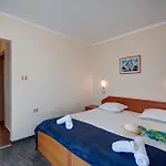 Family Hotel Amon Ra 3* סוזופול