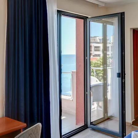 מלון Family Hotel Amon Ra