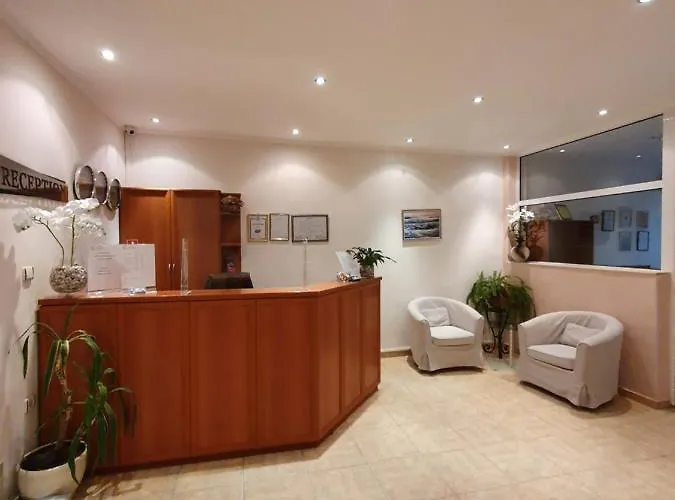 семеен амон ра 3*