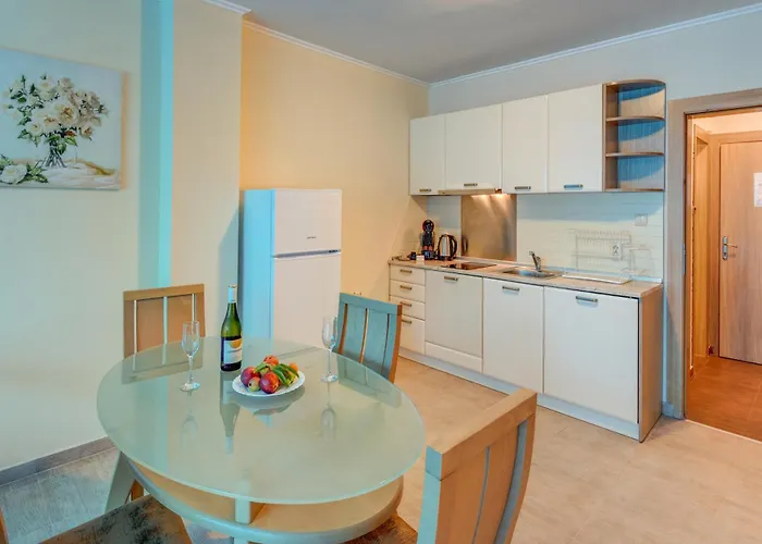 семеен амон ра