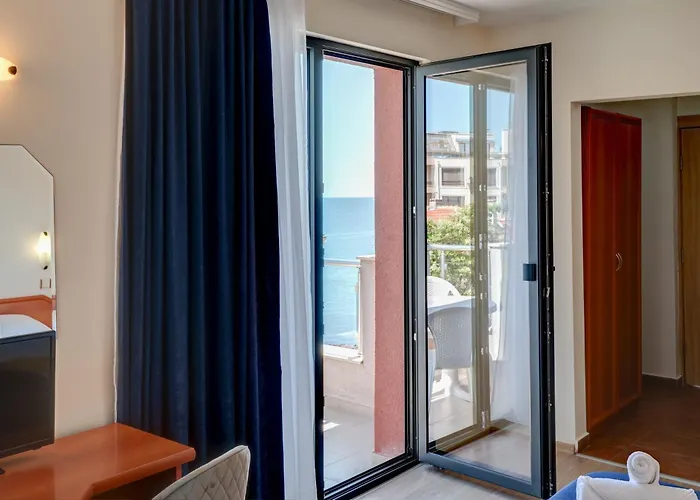 Hotel семеен амон ра