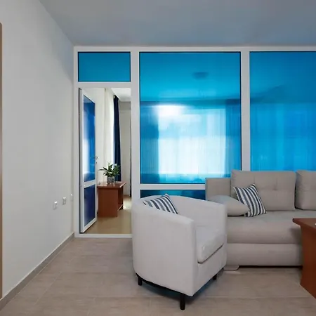 семеен амон ра 3*