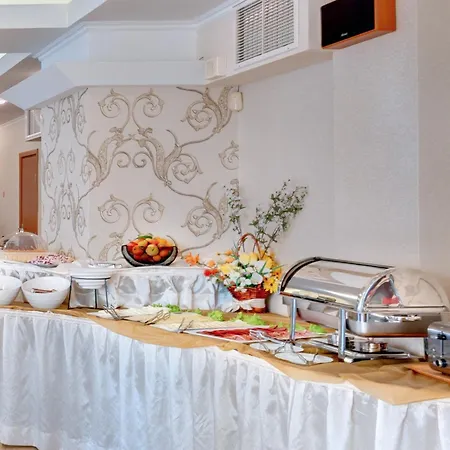 семеен амон ра 3*