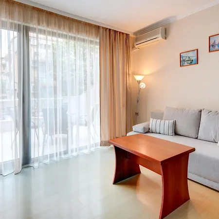 семеен амон ра 호텔 소조폴